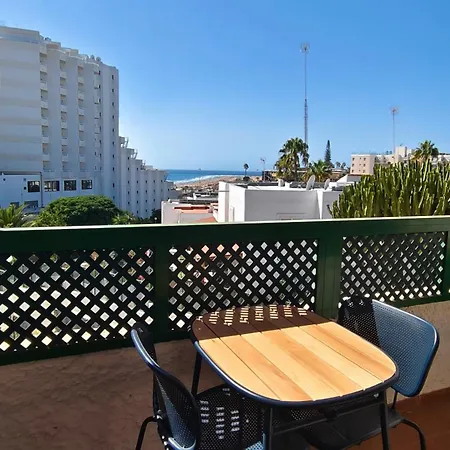 Apartman With View Just Steps From The