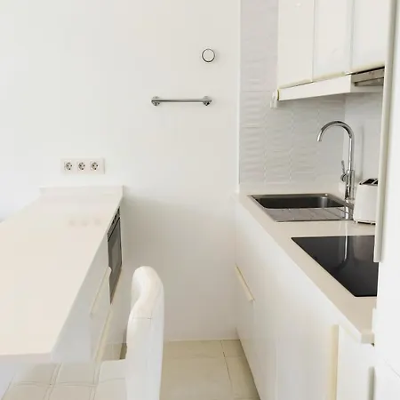 Apartament With View Just Steps From The